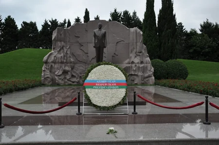 OTS ministers visit Alleys of Honor and Martyrs