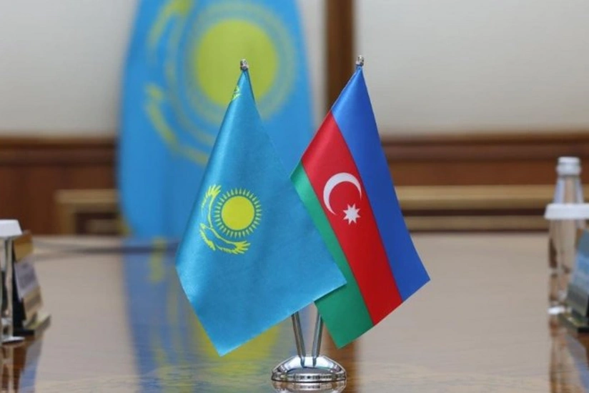 Azərbaycanın Qazaxıstandakı yeni hərbi attaşesi müdafiə naziri ilə görüşüb