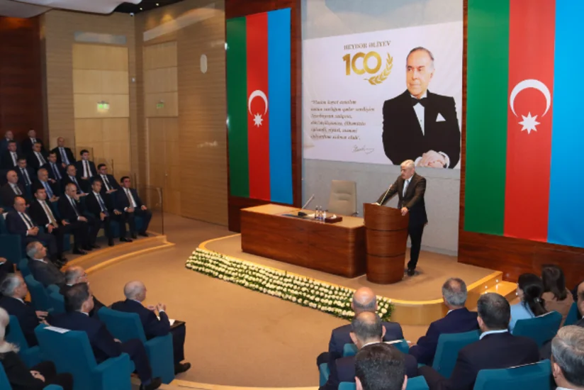 Maliyyə Nazirliyində Heydər Əliyevin 100 illik yubileyi qeyd olunub