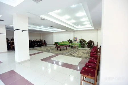 Təzəpir məscidində Abbas Ələsgərovla vida mərasimi keçirilir - FOTO