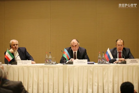 Azerbaijani, Russian and Iran FMs discuss issues of cooperation in Baku