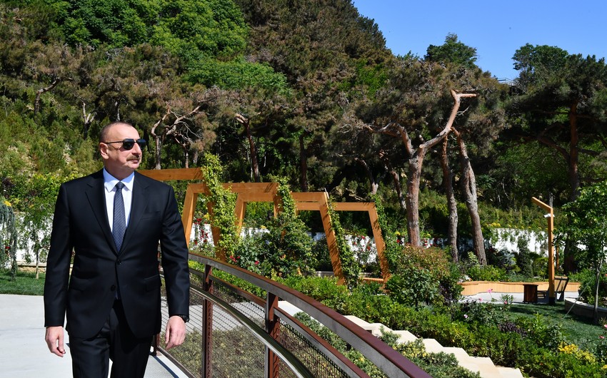 Prezident İlham Əliyev Bakıda yeni salınmış “Çəmbərəkənd” parkında yaradılan şəraitlə tanış olub