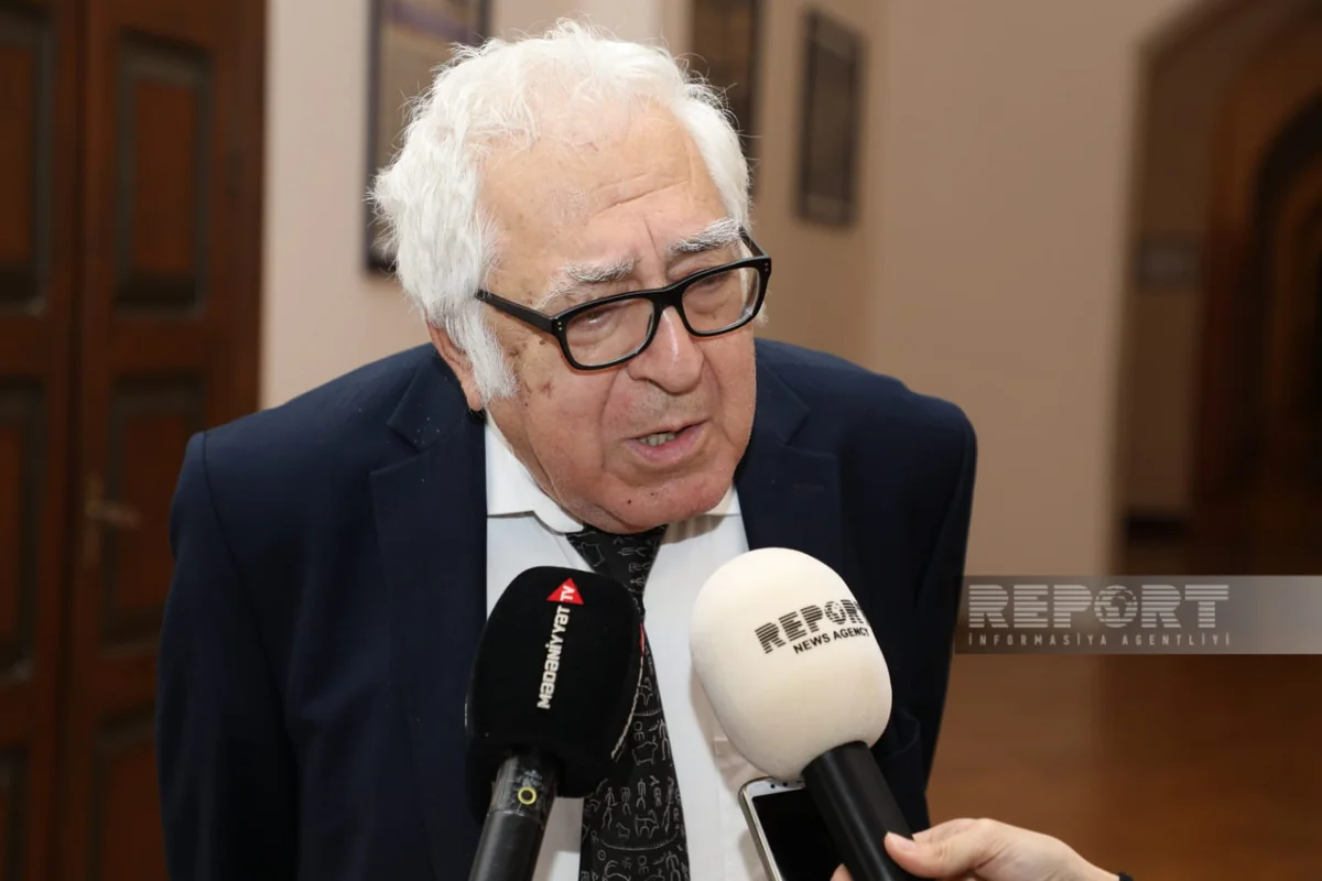 Xalq yazıçısı Anar barəsində yazılan tənqidləri kitab formasında çap edəcək