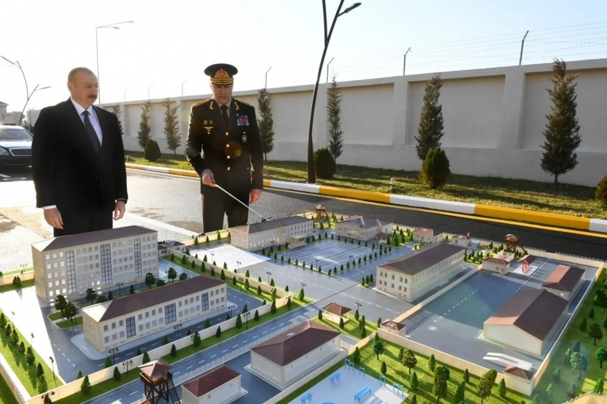 İlham Əliyev Daxili Qoşunların “N” saylı hərbi hissəsinin açılışında iştirak edib