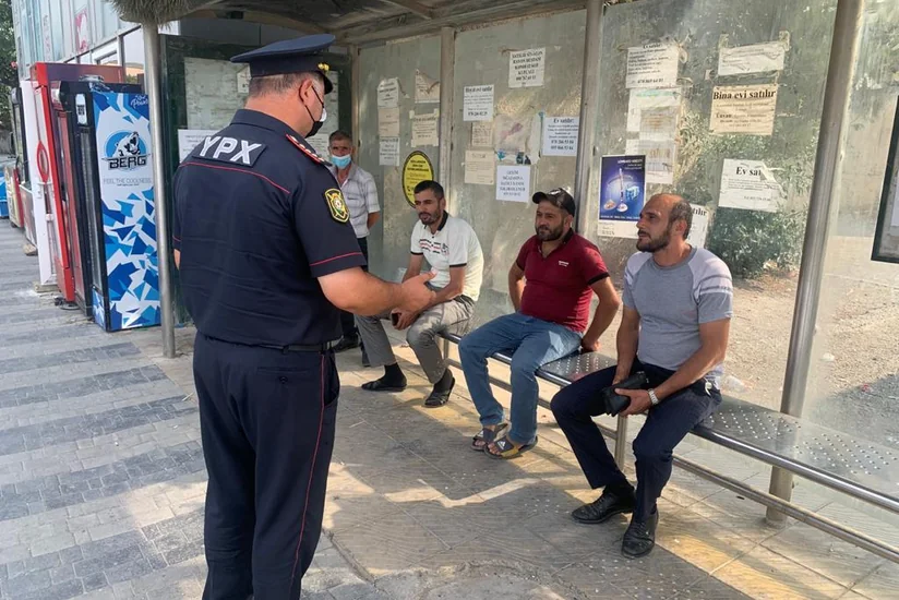 Polis Siyəzəndə reyd keçirdi: maska taxmayanlar cərimələndi