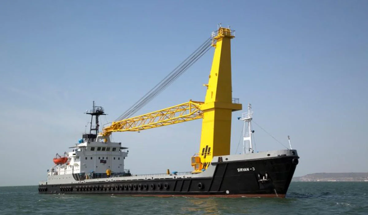 Crane vessel of Caspian Sea Oil Fleet returned to operation