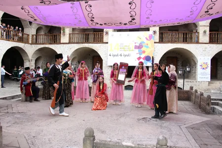 Şəki “İpək yolu” XIV Beynəlxalq Musiqi Festivalına start verilib