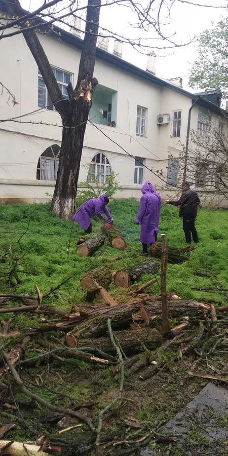 В Шамахы устраняют последствия непогоды