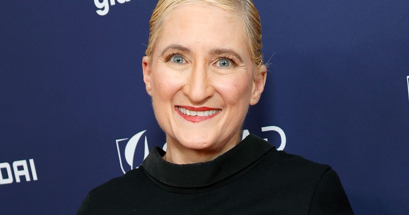 Jill Sobule, I Kissed a Girl singer, dies in Minneapolis house fire aged 66