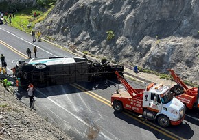 Meksikada ağır yol qəzasında azı 21 nəfər ölüb