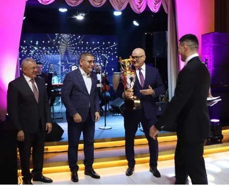 Dadaş Dadaşbəyli Azərbaycan Ağırlıqqaldırma Federasiyası tərəfindən ilin idmançısı seçilib