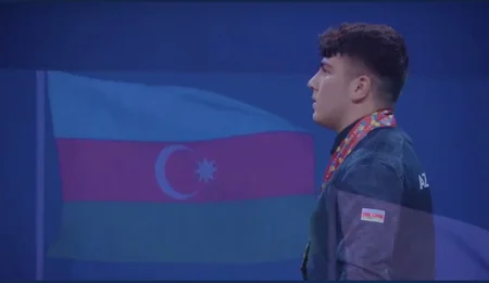 Azərbaycan ağırlıqqaldıranı Moldovada üç qızıl medal qazanıb