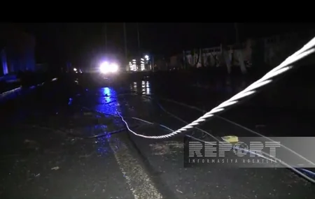 Сильный ветер и ливень вызвали ряд последствий в Гёйчае