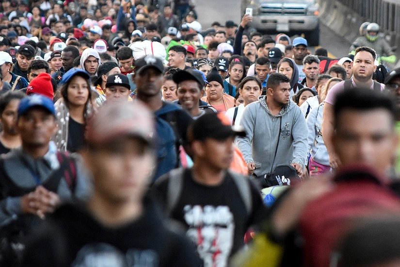 ABŞ-də immiqrantların sayı ilk dəfə azalmağa başlayıb