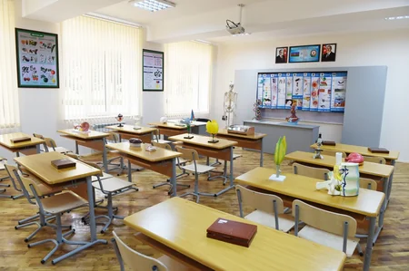 President Ilham Aliyev viewed two schools after major overhaul