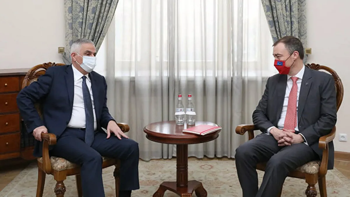 Aİ nümayəndəsi Ermənistan Baş nazirinin müavini ilə kommunikasiyaların açılmasını müzakirə edib