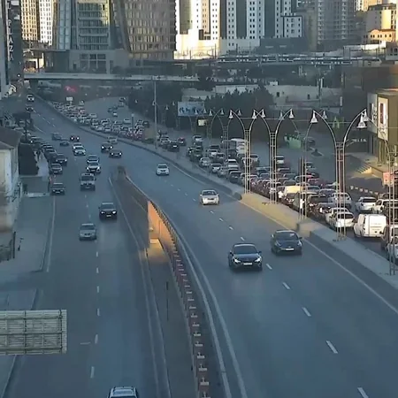 Bakının bir sıra yollarında tıxac müşahidə olunur