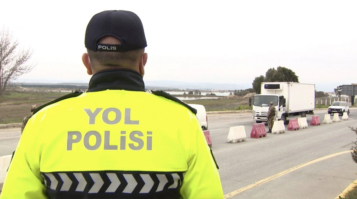 Yol polisinin qanuni tələbinə əməl etməyən şəxs həbs olunub