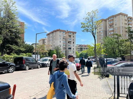Türkiyədə seçki məntəqələrində izdiham müşahidə olunur - REPORTAJ