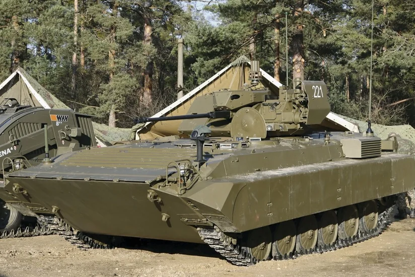 Словакия передаст Украине 30 БМП