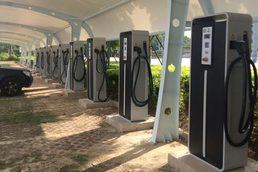 Naxçıvanda bu ilin sonuna kimi 10 elektrik doldurma stansiyası quraşdırılacaq