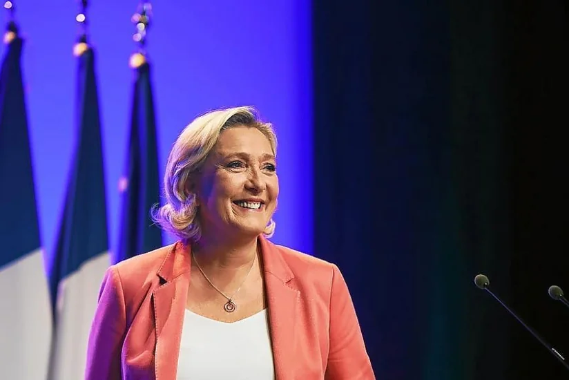 Le Pen Fransa parlamentini buraxmağa çağırıb