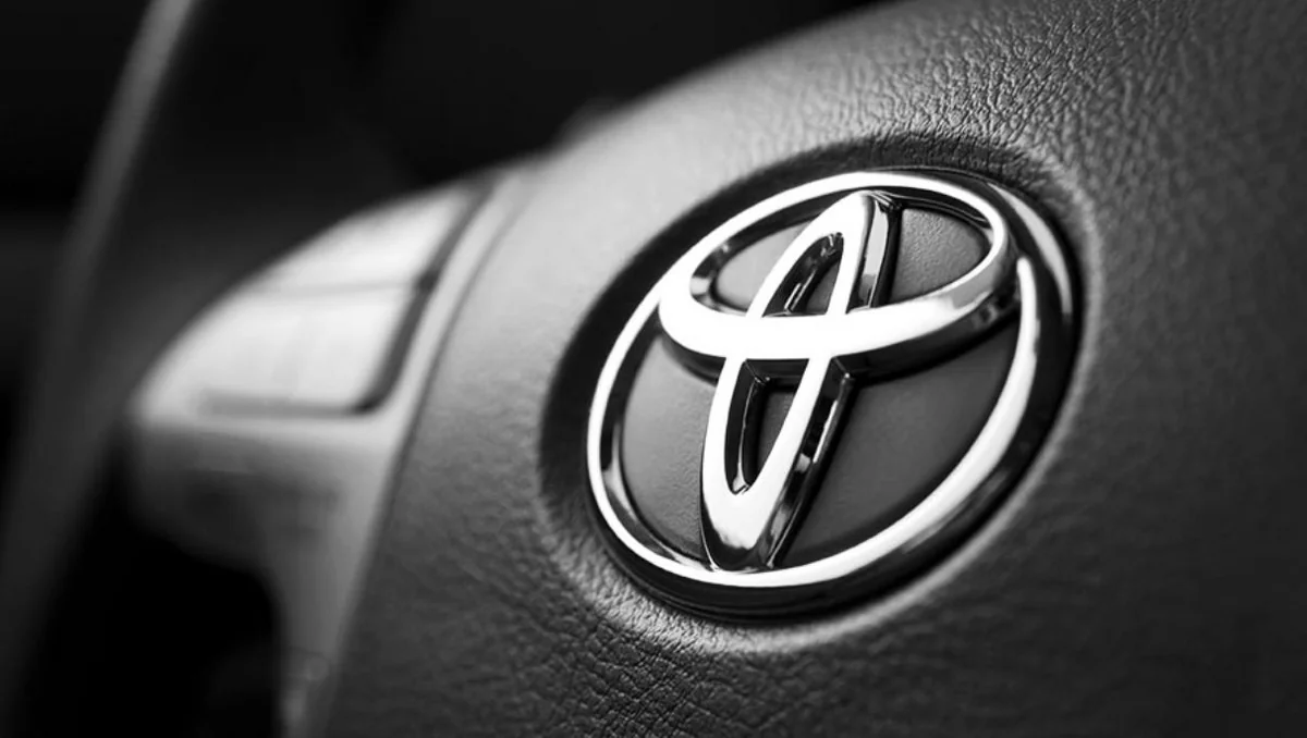 Toyota отзывает в Китае свыше 180 тыс. автомобилей из-за проблем с подушками безопасности