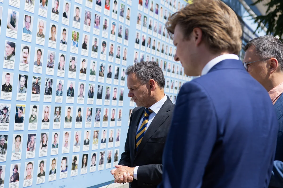 Niderland XİN başçısı Ukraynada səfərdədir