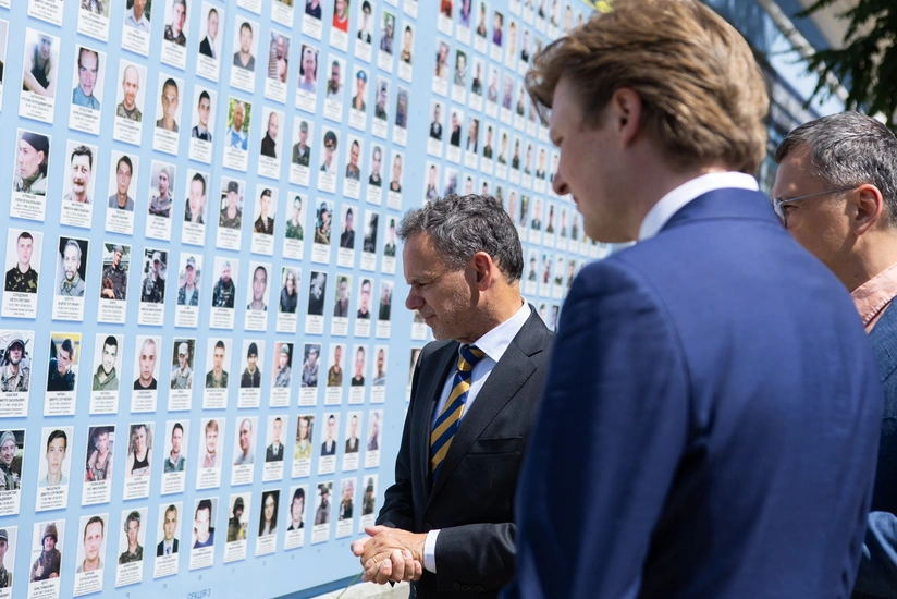 Niderland XİN başçısı Ukraynada səfərdədir