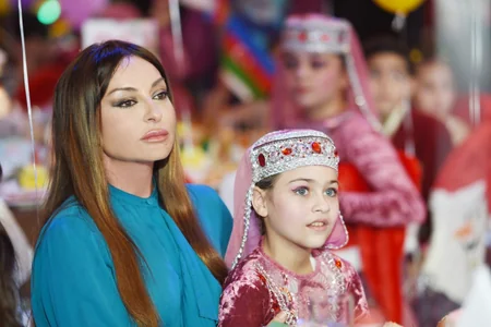 Mehriban Əliyeva: Əminəm ki, 2016-cı il ölkəmiz üçün yeni uğurlar, yeni nailiyyətlər gətirəcək