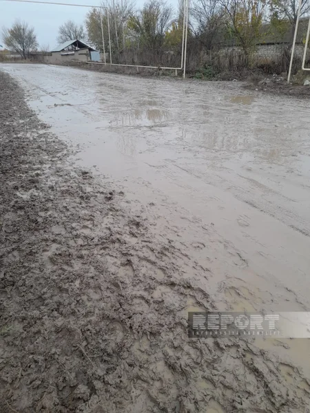 Kürdəmirdə sakinləri təngə gətirən bərbad yol niyə təmir olunmur?