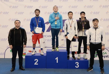 Azərbaycan boksçuları Bakıdakı beynəlxalq turnirdə 21 medal qazanıb