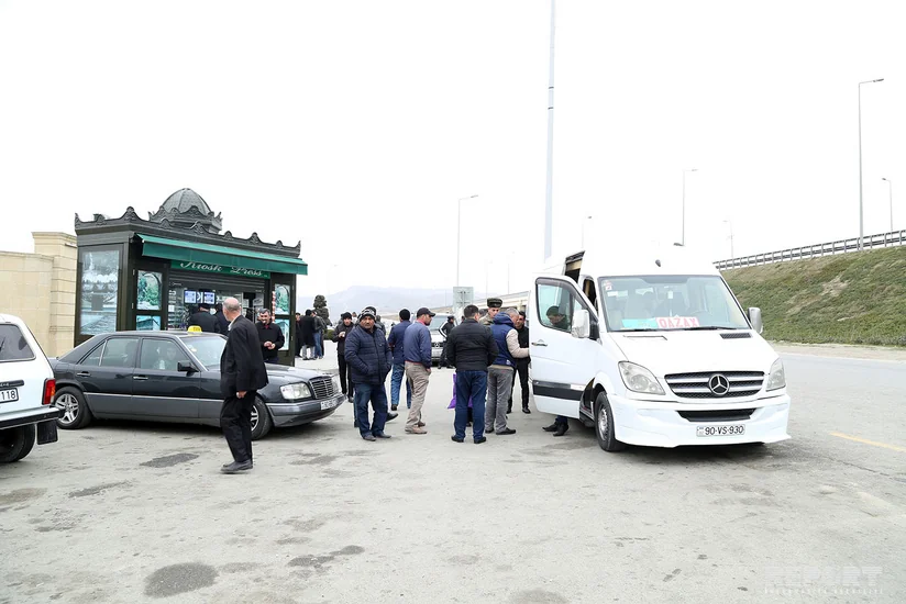 Bakıda avtokassada bilet satışına suni maneə yaradılıb - VİDEO