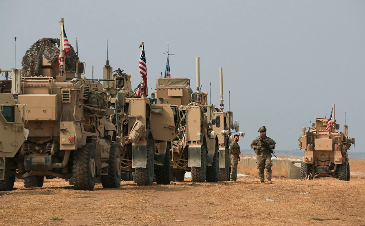 ВС США перебросили более 20 единиц военной техники из Сирии в Ирак