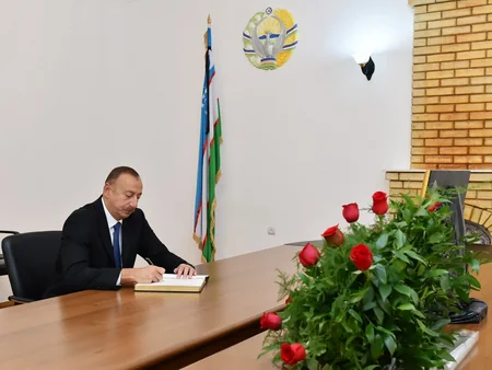 Prezident İlham Əliyev Özbəkistan səfirliyində olub