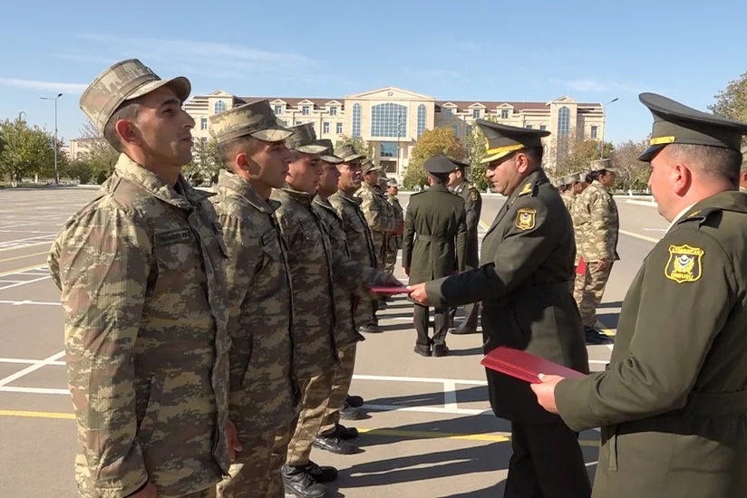 Əlahiddə Ümumqoşun Orduda növbəti buraxılış mərasimi keçirilib
