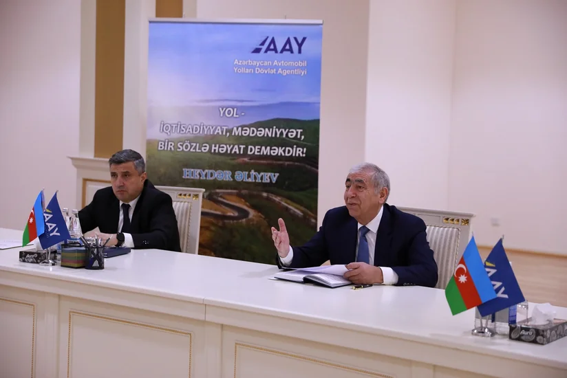 Saleh Məmmədov Salyanda vətəndaşları qəbul edib