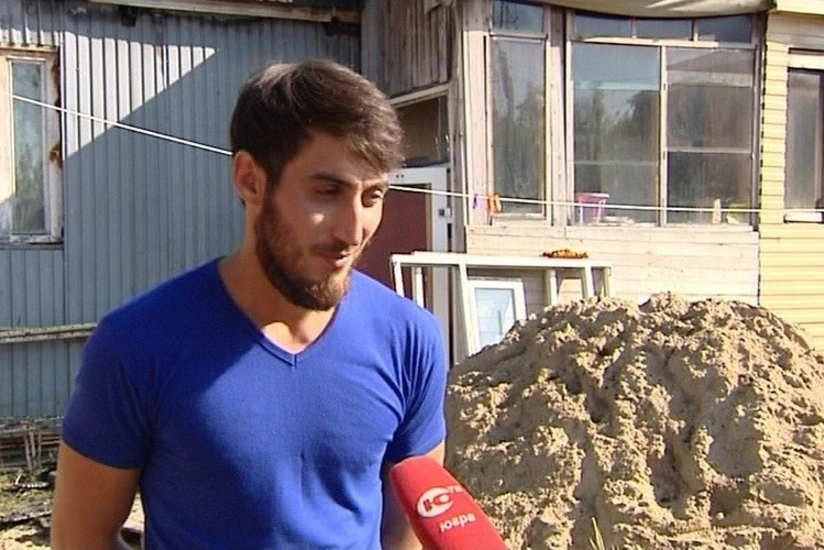 Rusiyada azərbaycanlı gənc yanan evin sakinini xilas edib