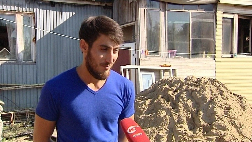 Rusiyada azərbaycanlı gənc yanan evin sakinini xilas edib