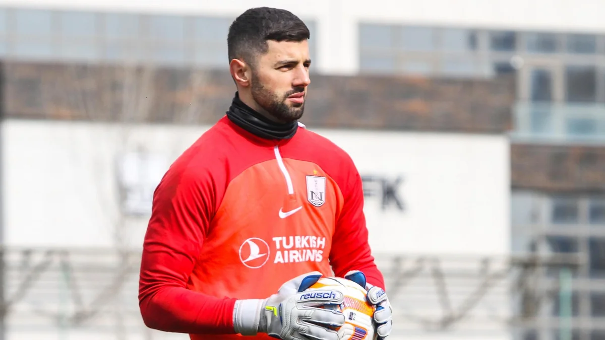 “Neftçi”nin qapıçısı: “İkinci yer uğrunda mübarizə aparacağıq”