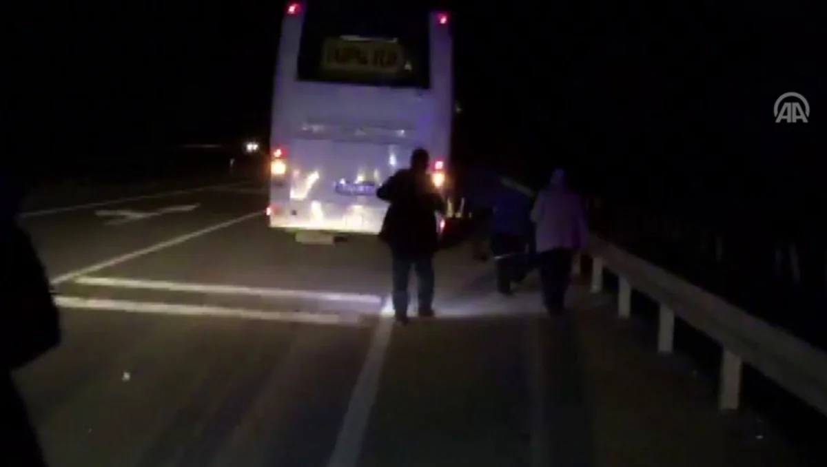 Türkiyədə avtobus aşıb: yaralılar var