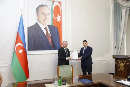 Baş prokuror hakim təyin edilmiş prokurorluq işçiləri ilə görüşüb