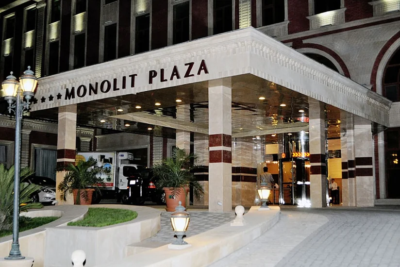 “Monolit plaza” otelində yanğın olub