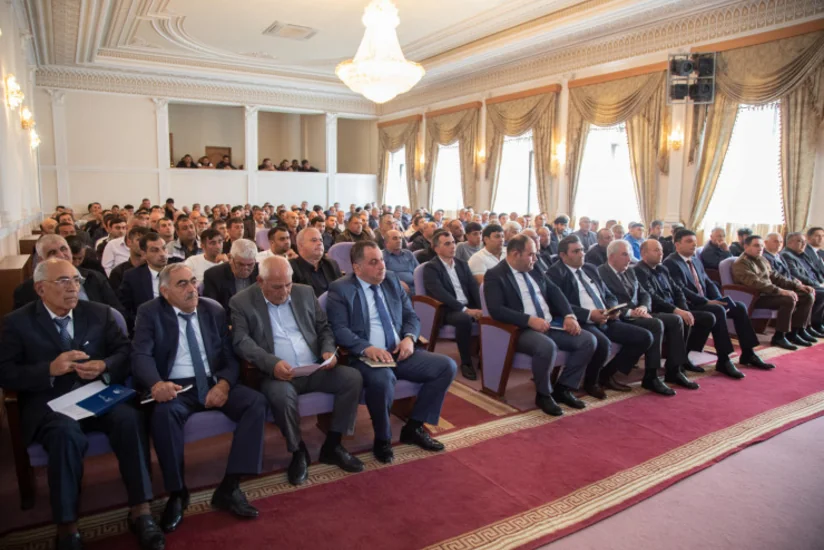 Azərbaycanda taxıl biçininə hazırlıqla bağlı mexanizatorlarla görüşlərə başlanılıb