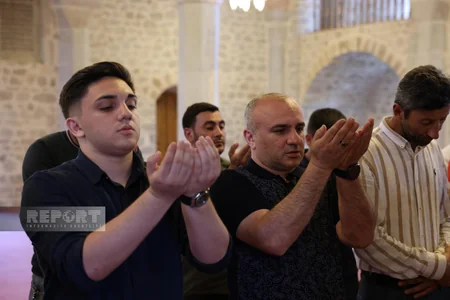 Şuşada bayram namazı qılınıb