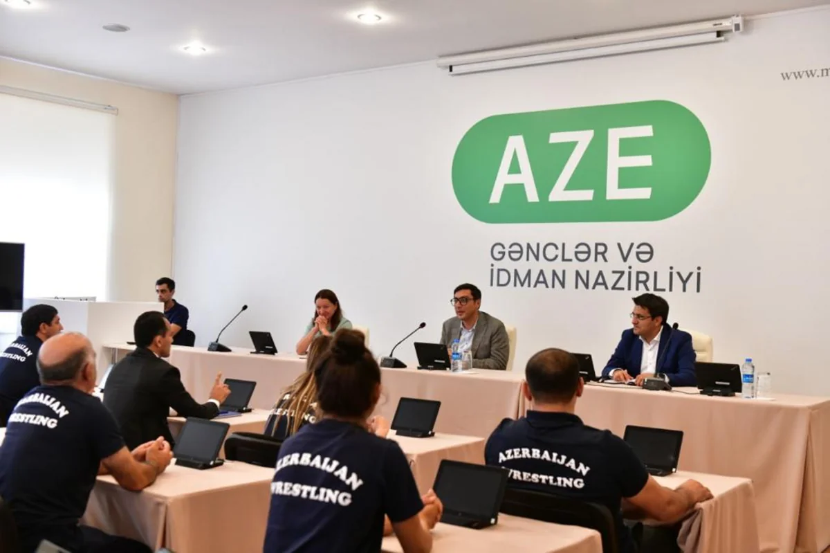 Fərid Qayıbov yarışlarda uğurla çıxış etmiş idmançılar və məşqçilərlə görüşüb