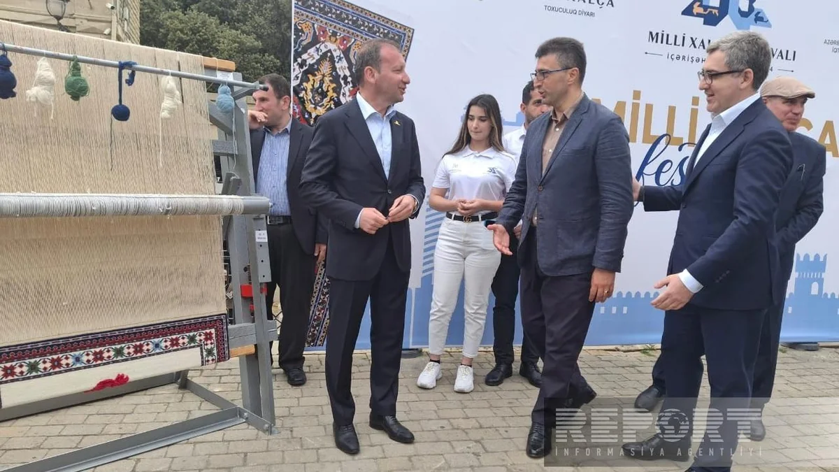 AZPROMO və “Azərxalça”nın əməkdaşlığı ilə hazırlanan xalça kəsilib 