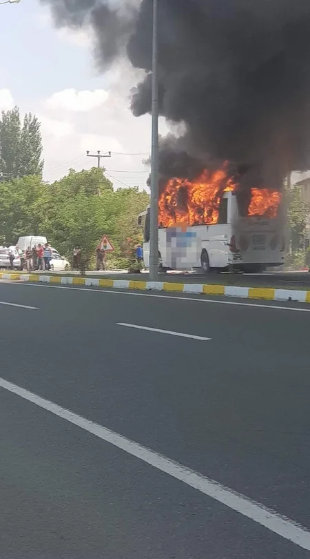 Türkiyədə avtobus yanıb, 5 nəfər ölüb, 17 nəfər yaralanıb
