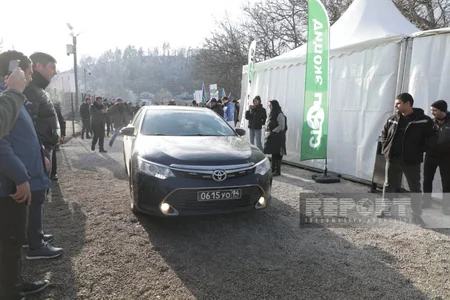 Russian peacekeepers' car passes freely through Khankandi-Lachin road again