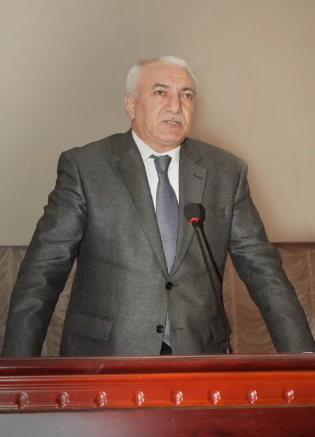 Tibb Universitetində fövqəladə toplantı keçirilib